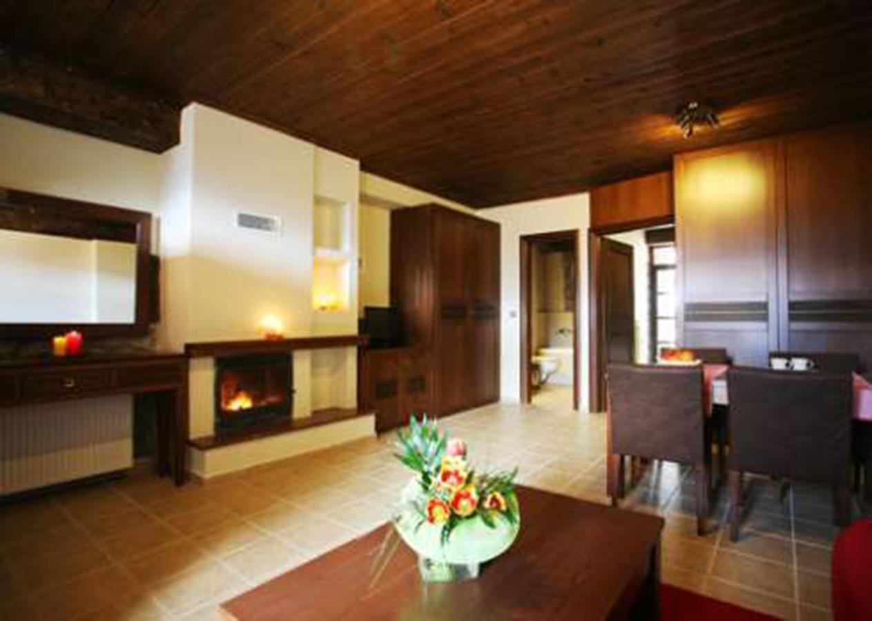 Chalet Christantoni Eláti Buitenkant foto